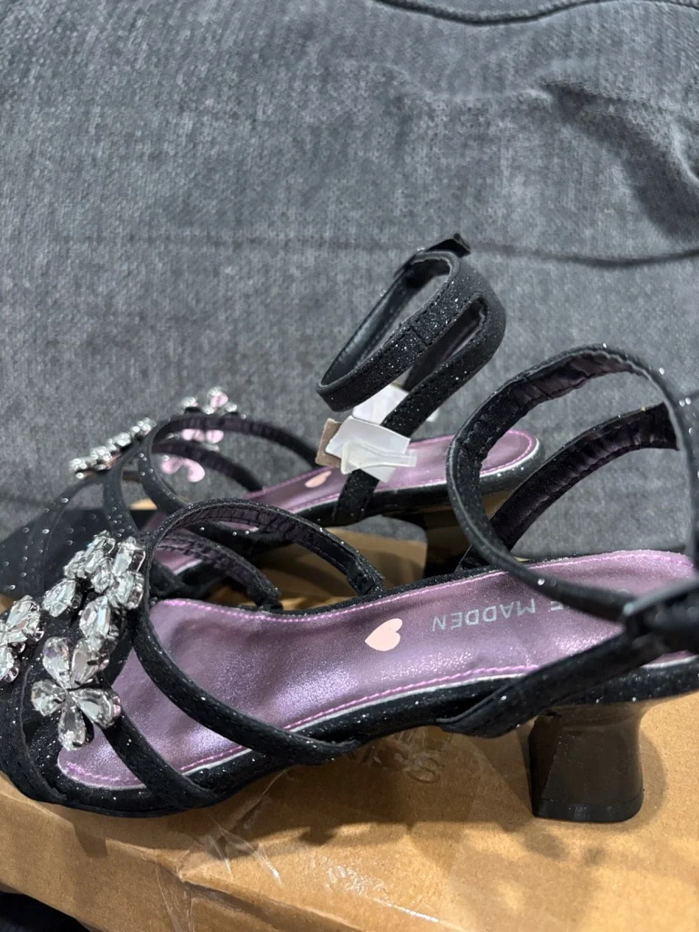 Stunning Steve Madden Girls Shoes Lottie Heeled Sandal🔥 - Picture 4 of 5